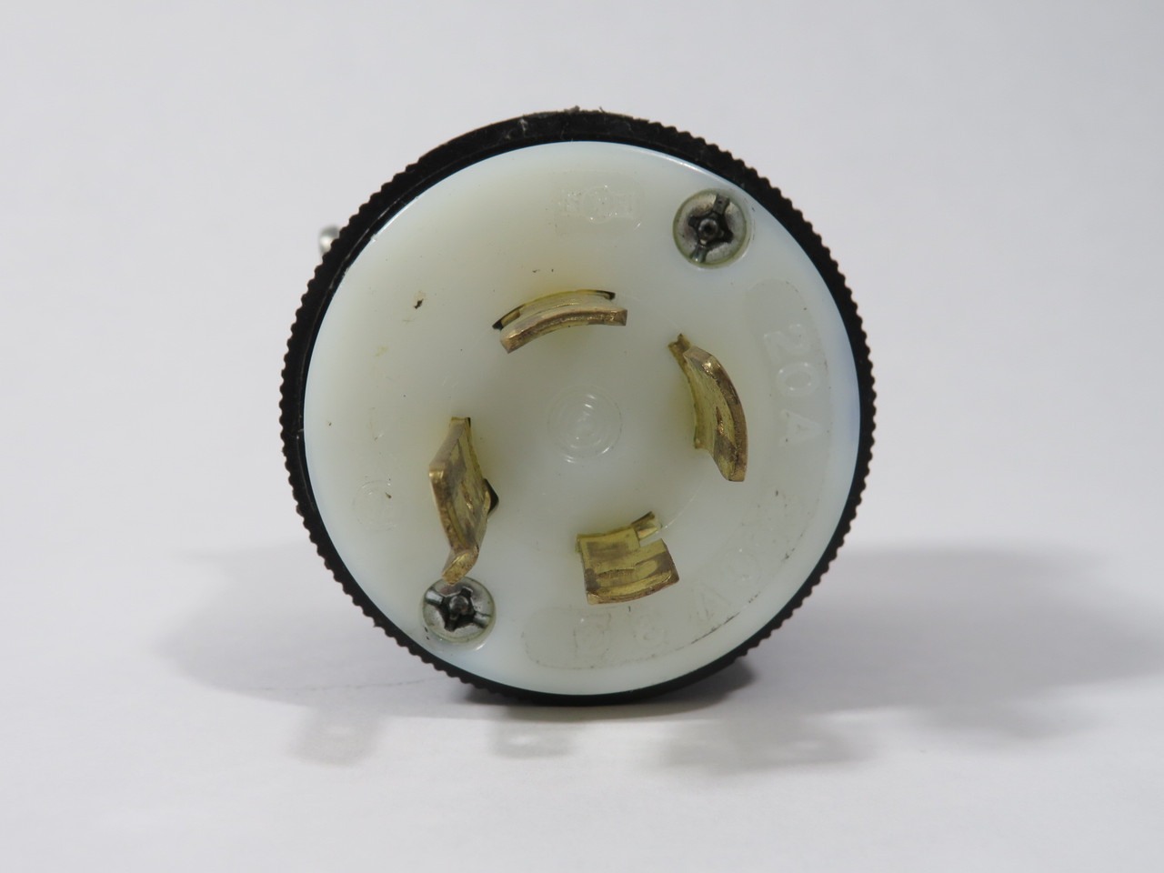 Hubbell HBL2421 Insulgrip Twist-Lock Plug 20A 250V 4W 3P 3Ph CRACKED GASKET USED