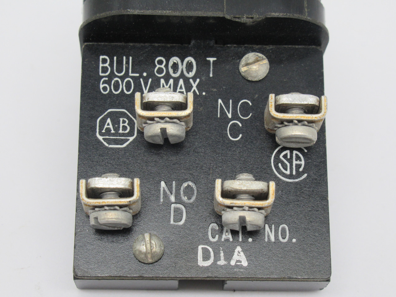 Allen-Bradley 800T-D1A Old Style Push Button 600V 1NO/1NC *MISSING HEAD* USED