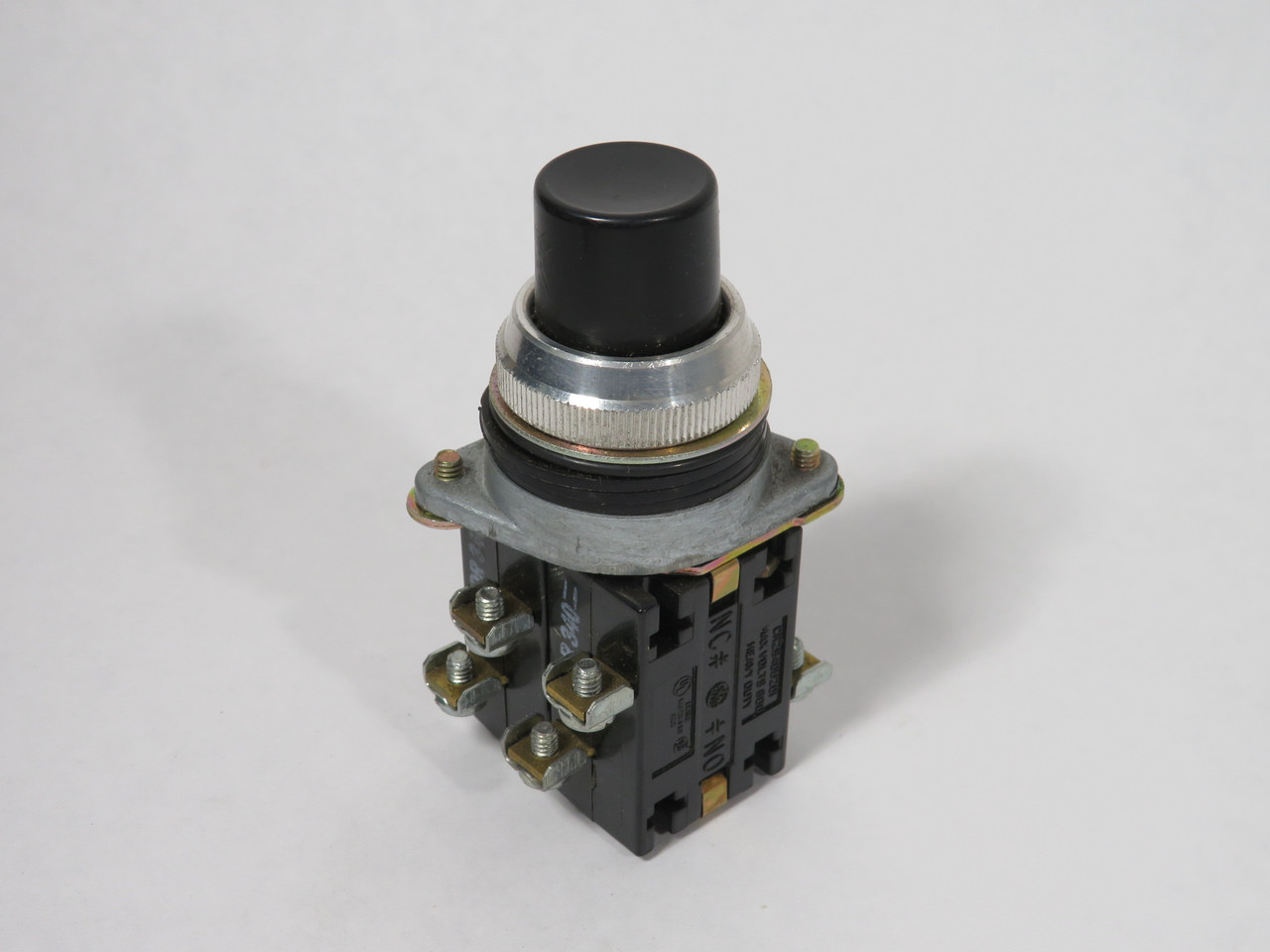 General Electric CR2940UJ203B Extended Push Button 600V 2NO NC Black BOX DMG NEW