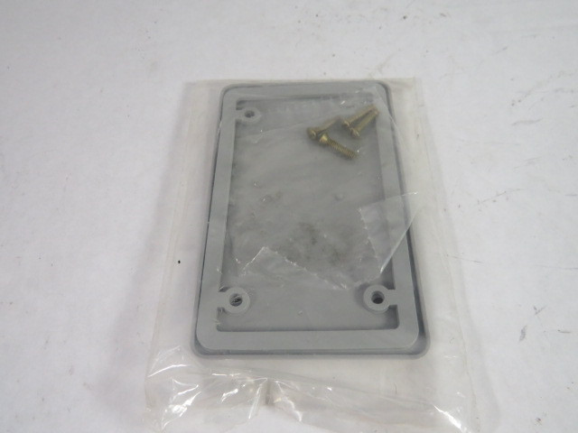 Royal RBRC-15-10 Conduit Cover Plate ! NWB !