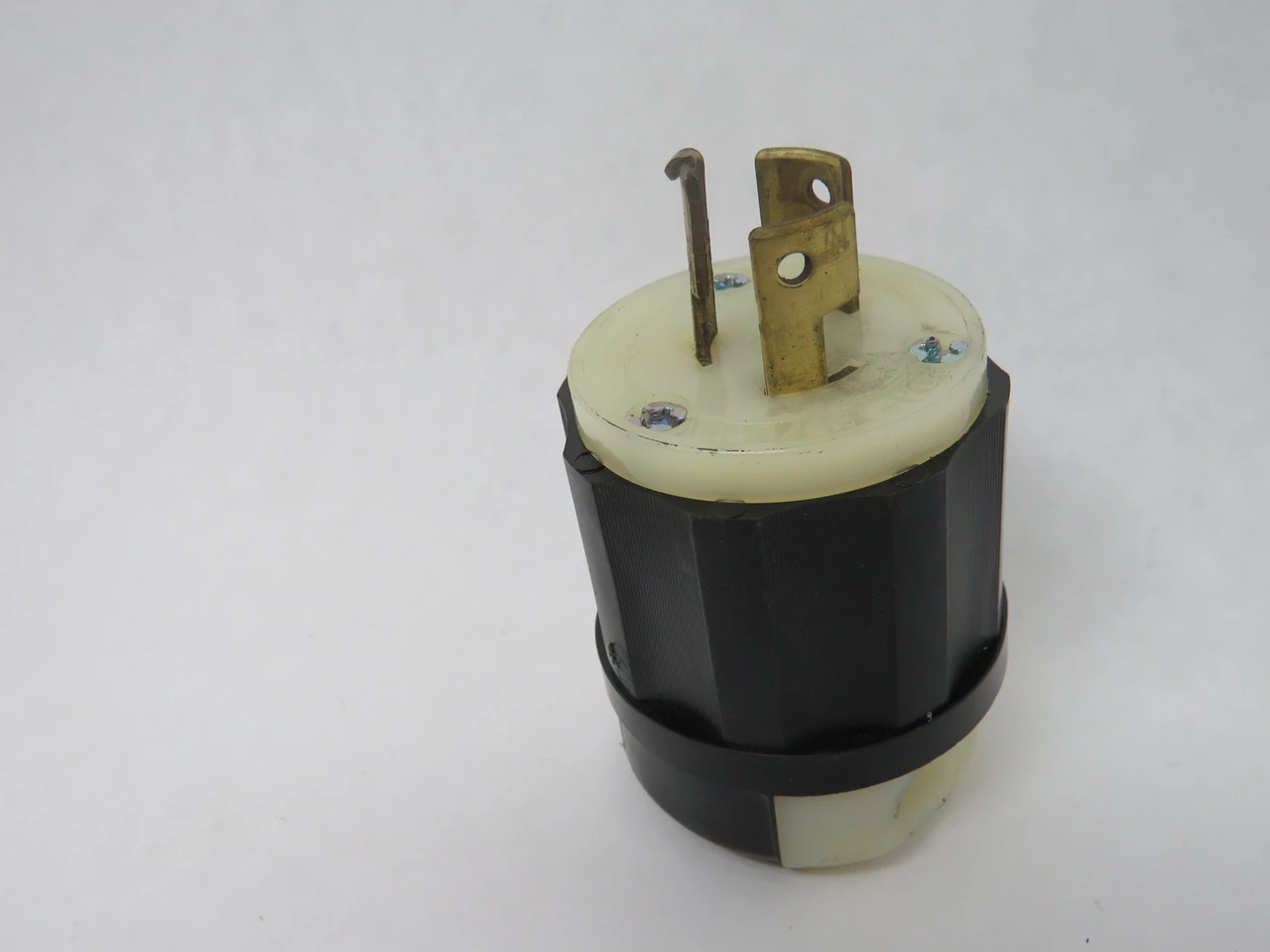 Leviton 2361 Industrial Locking Plug 20A 125/250V 3W 3P USED