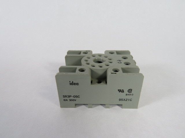 IDEC SR3P-05C Relay Socket 10A 300V 11 Pin USED