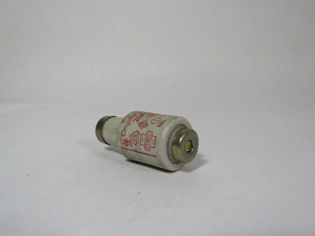 Siemens 5SB2-8 Orginal Diazed Ceramic Bottle Fuse 25A 500V USED