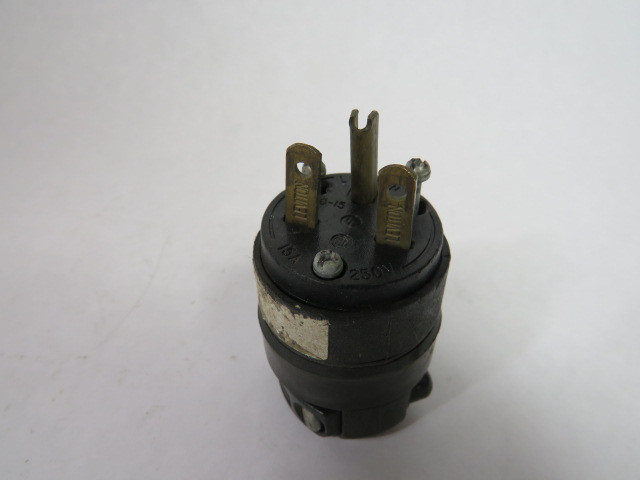 Leviton 615PR Black Rubber Grounding Plug 15A 250V 3W 2P USED