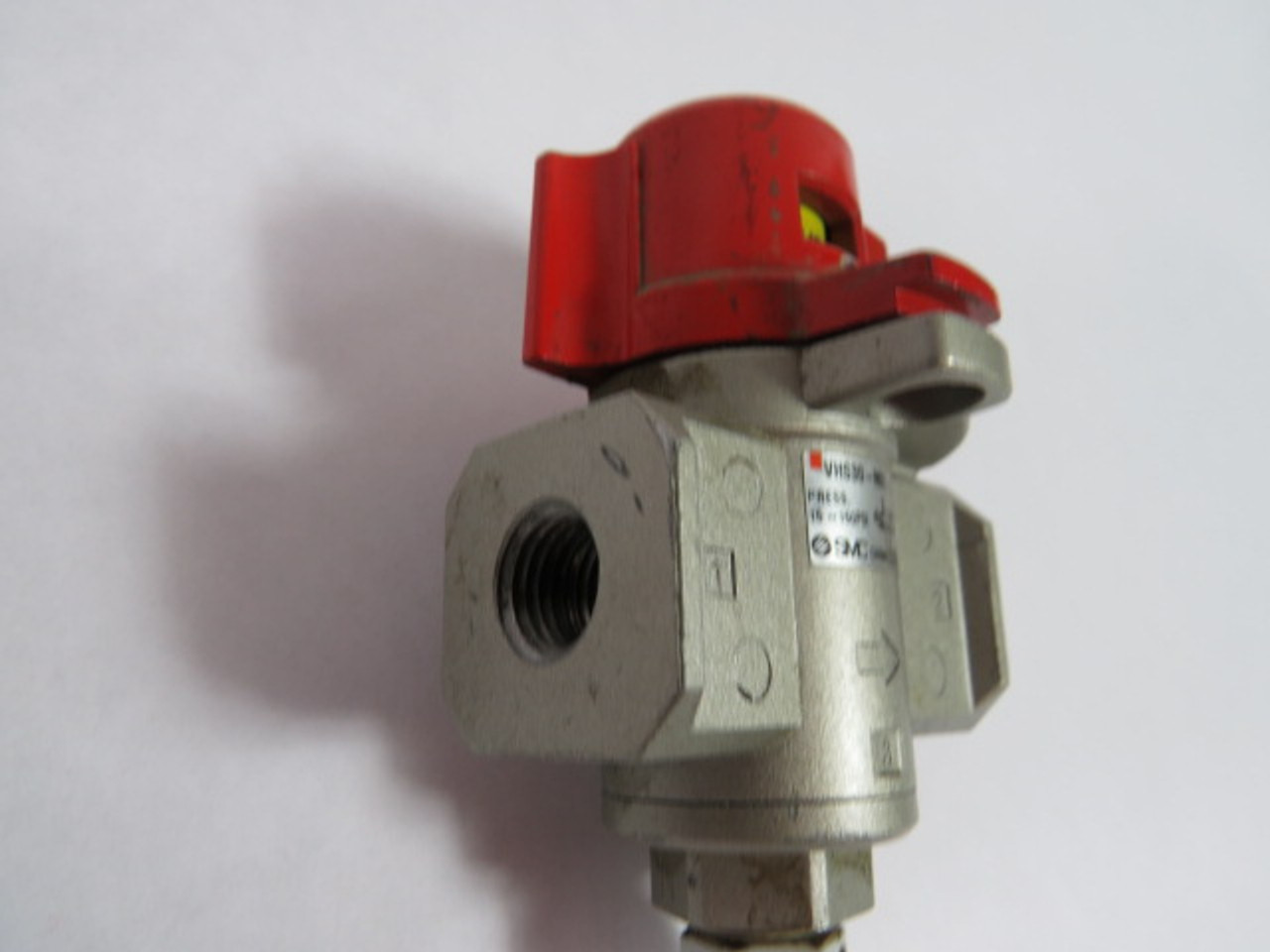 SMC VHS30-N02-Z 3-Port Hand Valve w/ Lockout 1/4" NPT USED