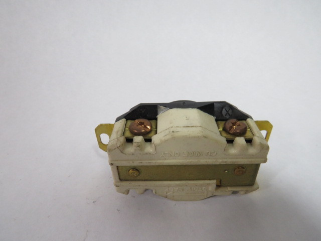 Hubbell HBL2420 Twist Lock Receptacle 20A 250VAC 4W 3P 3PH USED