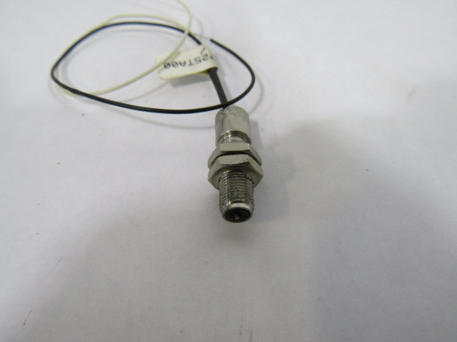 Red Lion MP25TA00 1/4" Threaded Magnetic Pickup USED