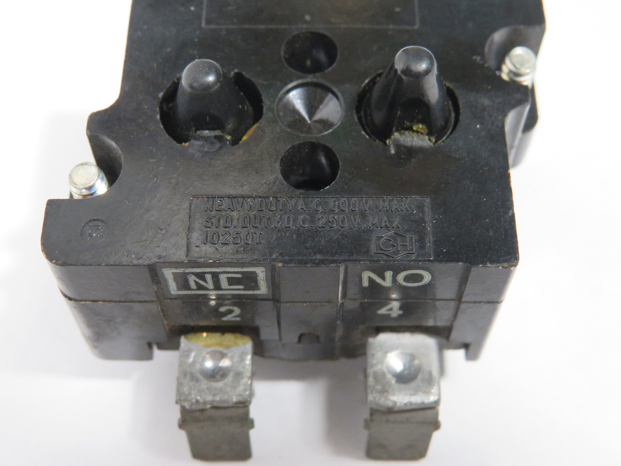 Cutler-Hammer 10250T40 Spade Terminal Contact Block 600V 1NO 1NC USED