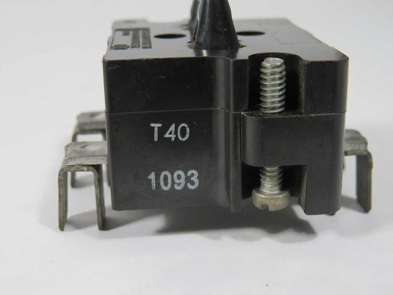 Cutler-Hammer 10250T40 Spade Terminal Contact Block 600V 1NO 1NC USED
