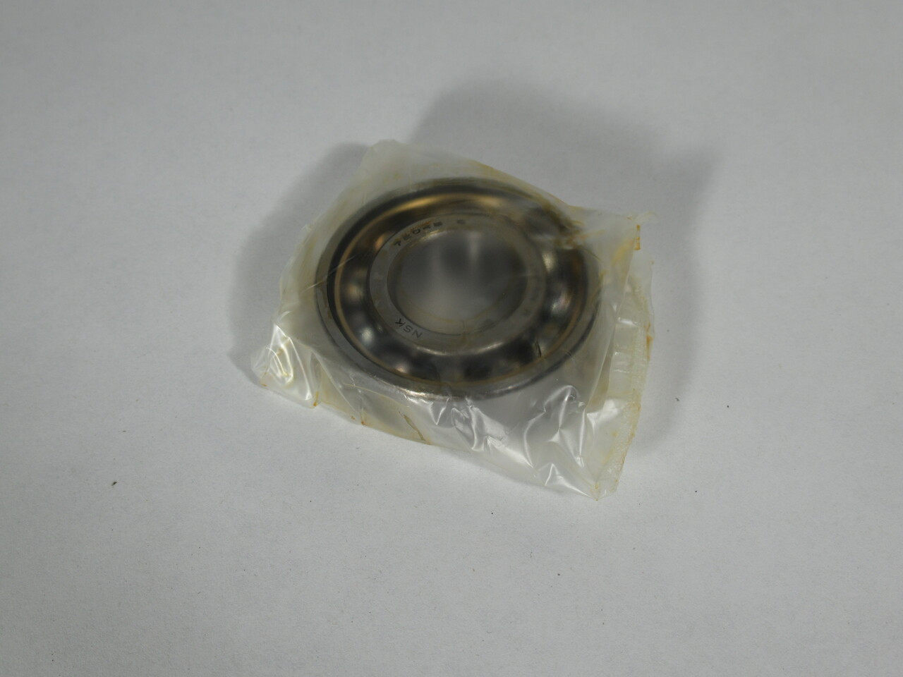 NSK 7204B Angular Contact Ball Bearing 20mm B 47mm OD 14mm W NWB