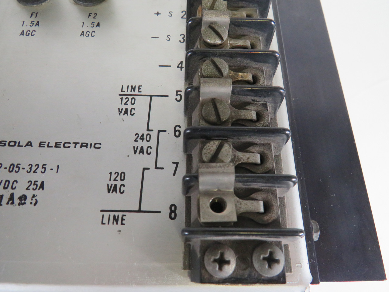 Sola Electric 82-05-325-1 Power Supply Output: 5VDC 25A *MISSING SCREW* USED