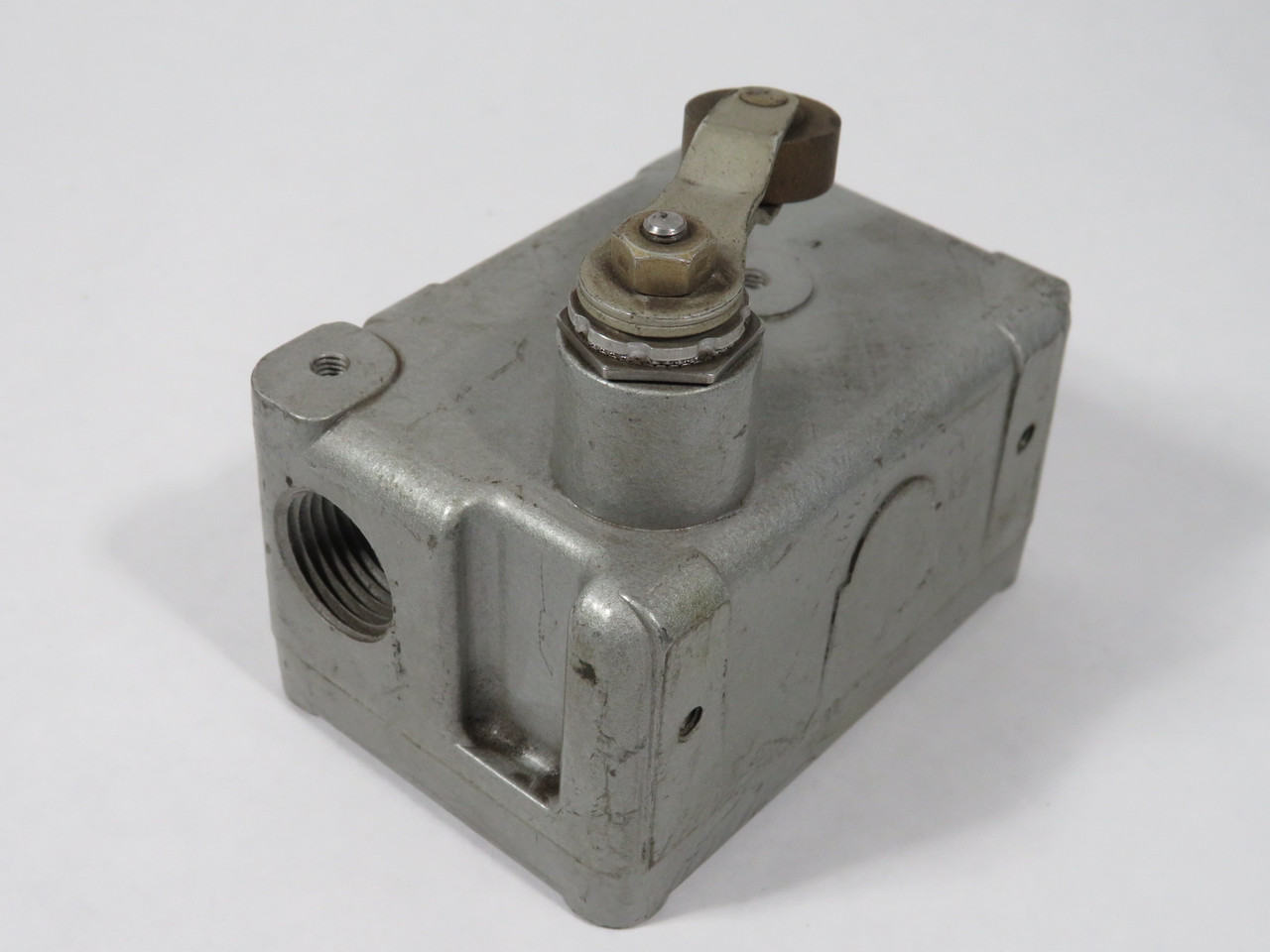 Microswitch EX-AR8332 Explosion Proof Limit Switch 15A@125/250/480VAC USED