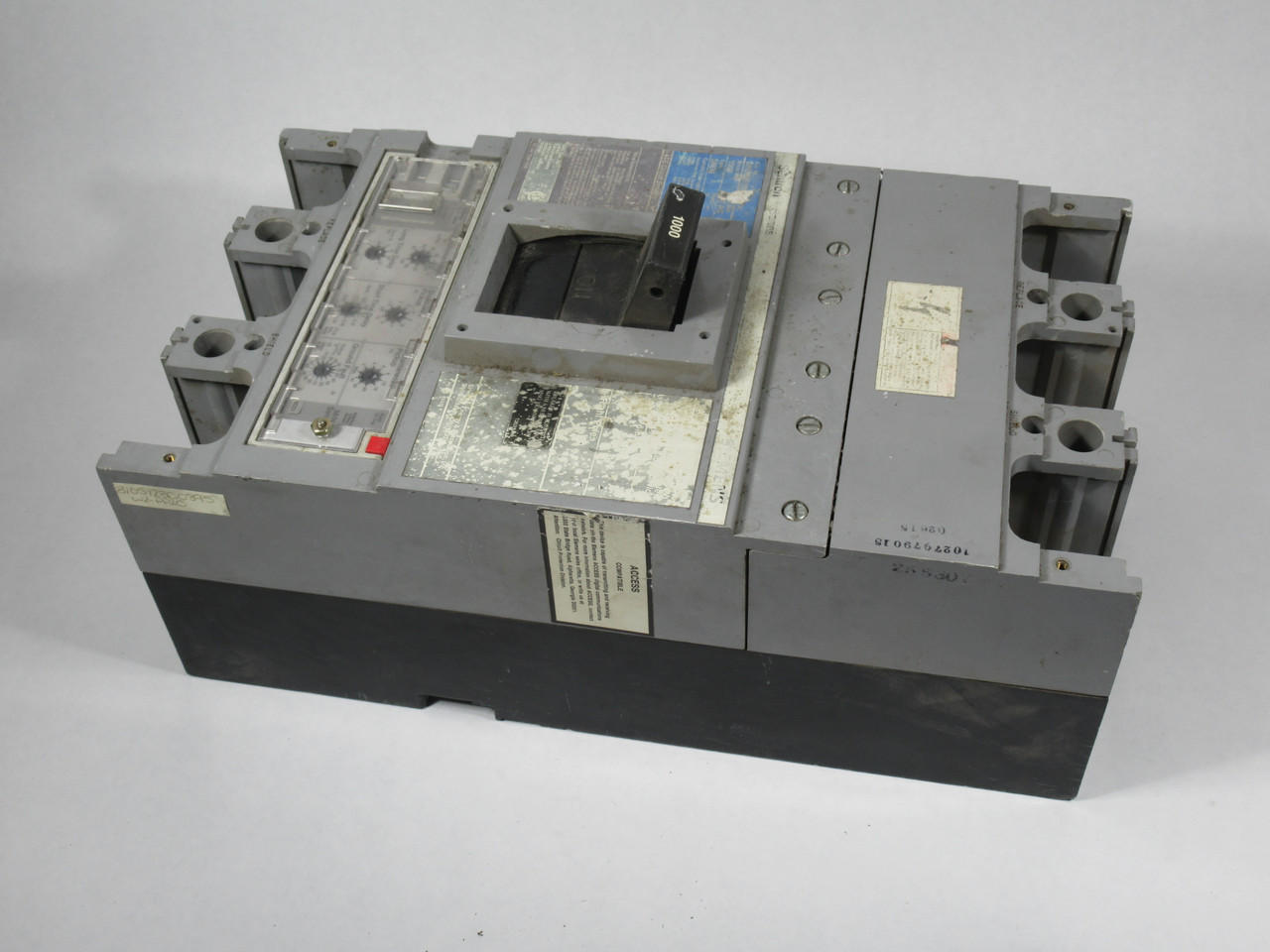 Siemens SND69100ANGTH Circuit Breaker 3p 1000A 600V *CRACKED* USED