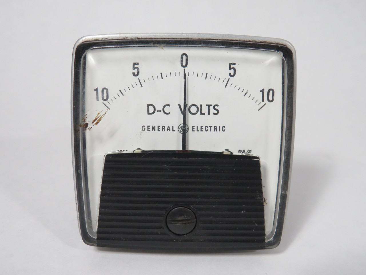 General Electric DC Voltmeter 10-0-10VDC 2-1/2" Diameter FS=15V USED