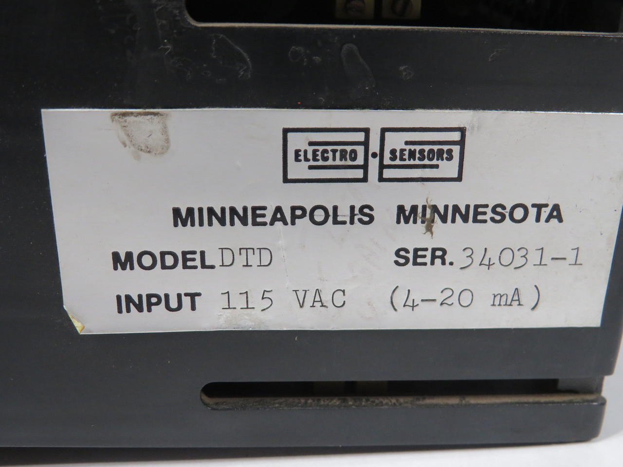Electro-Sensors Model DTD Tachometer 115VAC 4-20mA SHELF WEAR USED