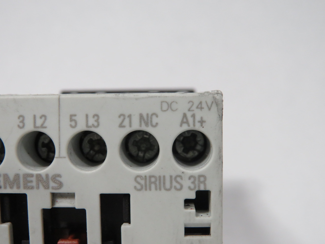 Siemens 3RT1016-1BB42 Contactor 24VDC 9A 1NC USED