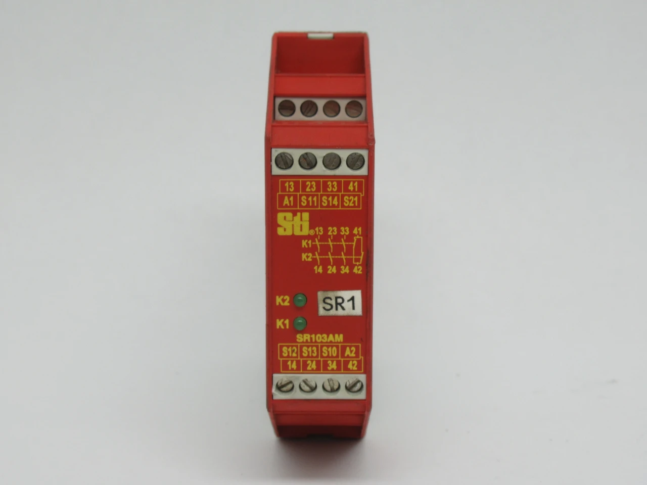 STI SR103AM01 Dual Channel Safety Relay 24VAC/DC 2N/C Input 3N/O Output USED