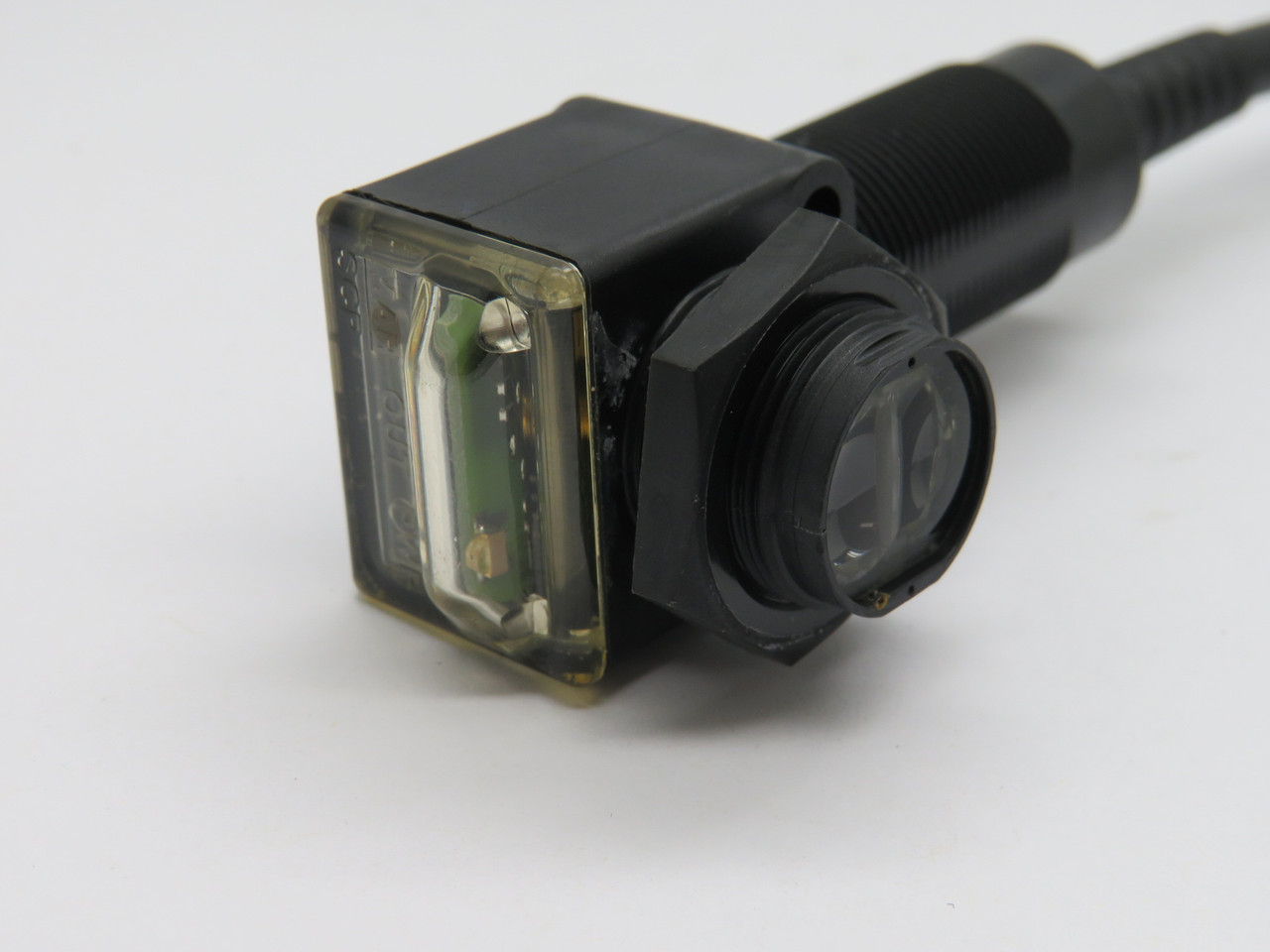 Allen-Bradley 42EF-E1QZB-G4 Photoelectric Sensor  Right Sight 22-264V USED