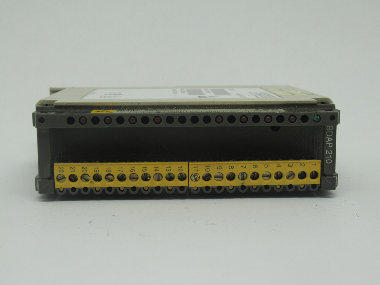 AEG Schneider AS-BDAP-210 Output Module 8PT 24-230VAC USED