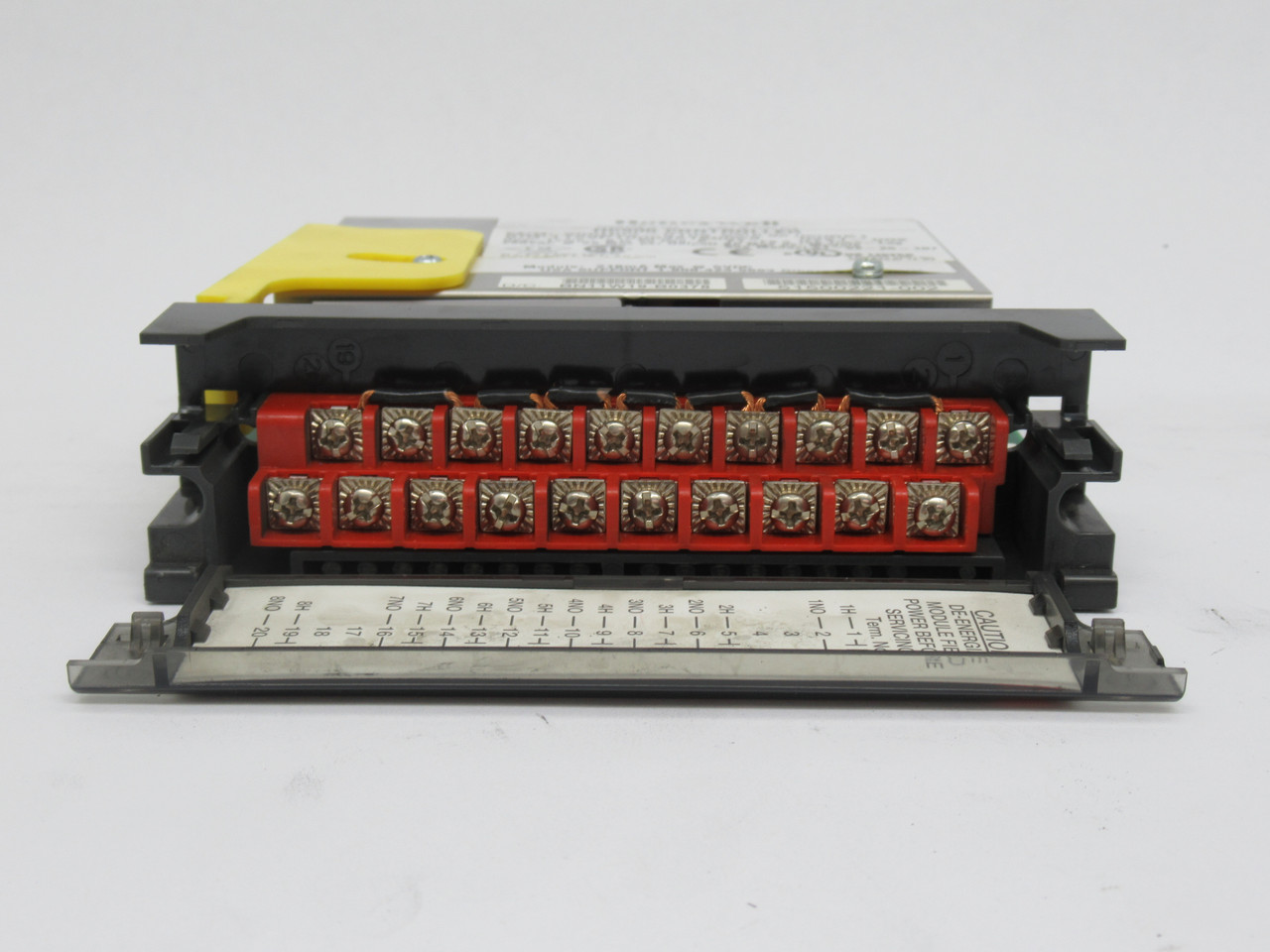 Honeywell 900H03-0102 Digital Output Module 8 Channel 120/240VAC USED