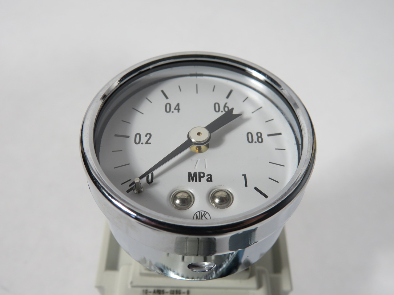 SMC 10-AR25-02BG-B Pressure Regulator w/Bracket and Gauge 1/4" RC USED