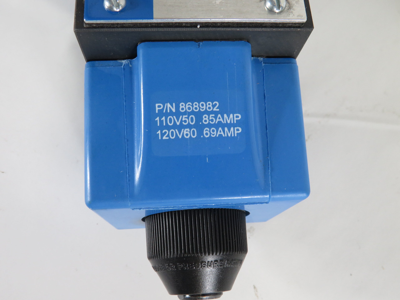 Eaton Vickers DG4S4-012N-B-60-S324 4-Way Directional Control Valve 20gpm NEW