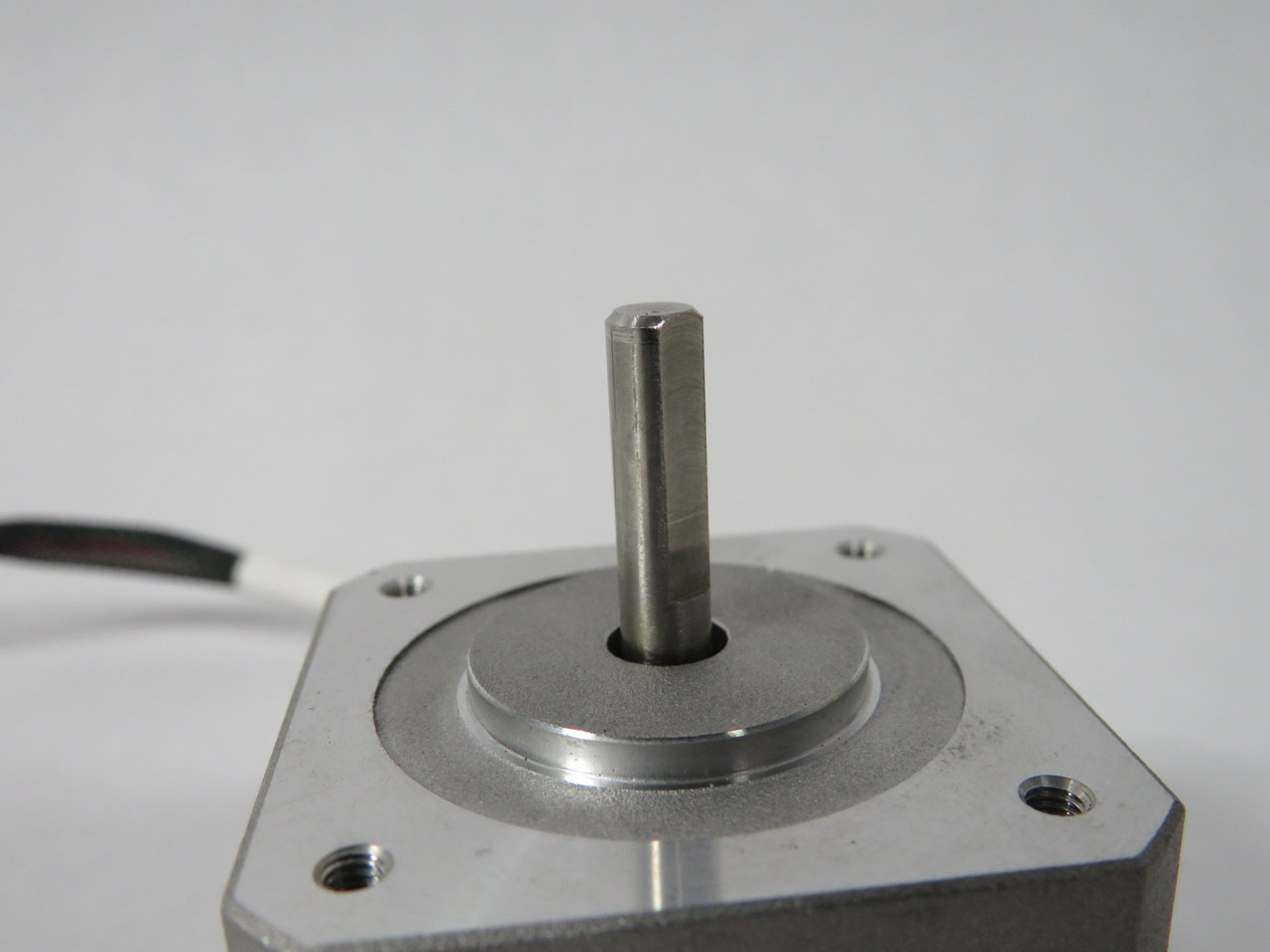 ElectroCraft TPE17M-32A20-1100-X Stepper Motor 2.22V 32 Ncm 2.0A 5.5" Wires USED