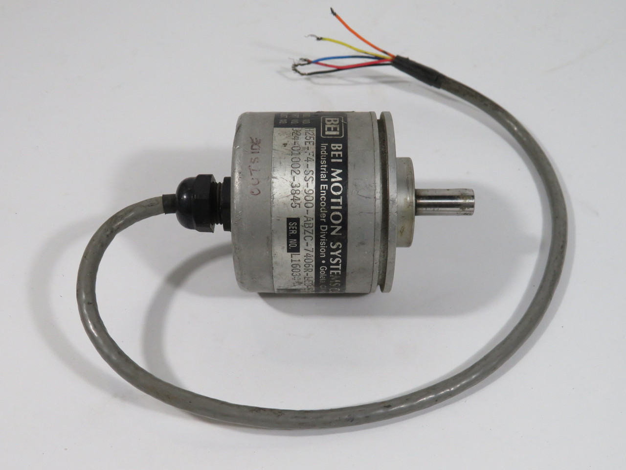 BEI H25E-F4-SS-900-ABZC-7406R-LED-EC18-S Incremental Encoder Servo Mount USED