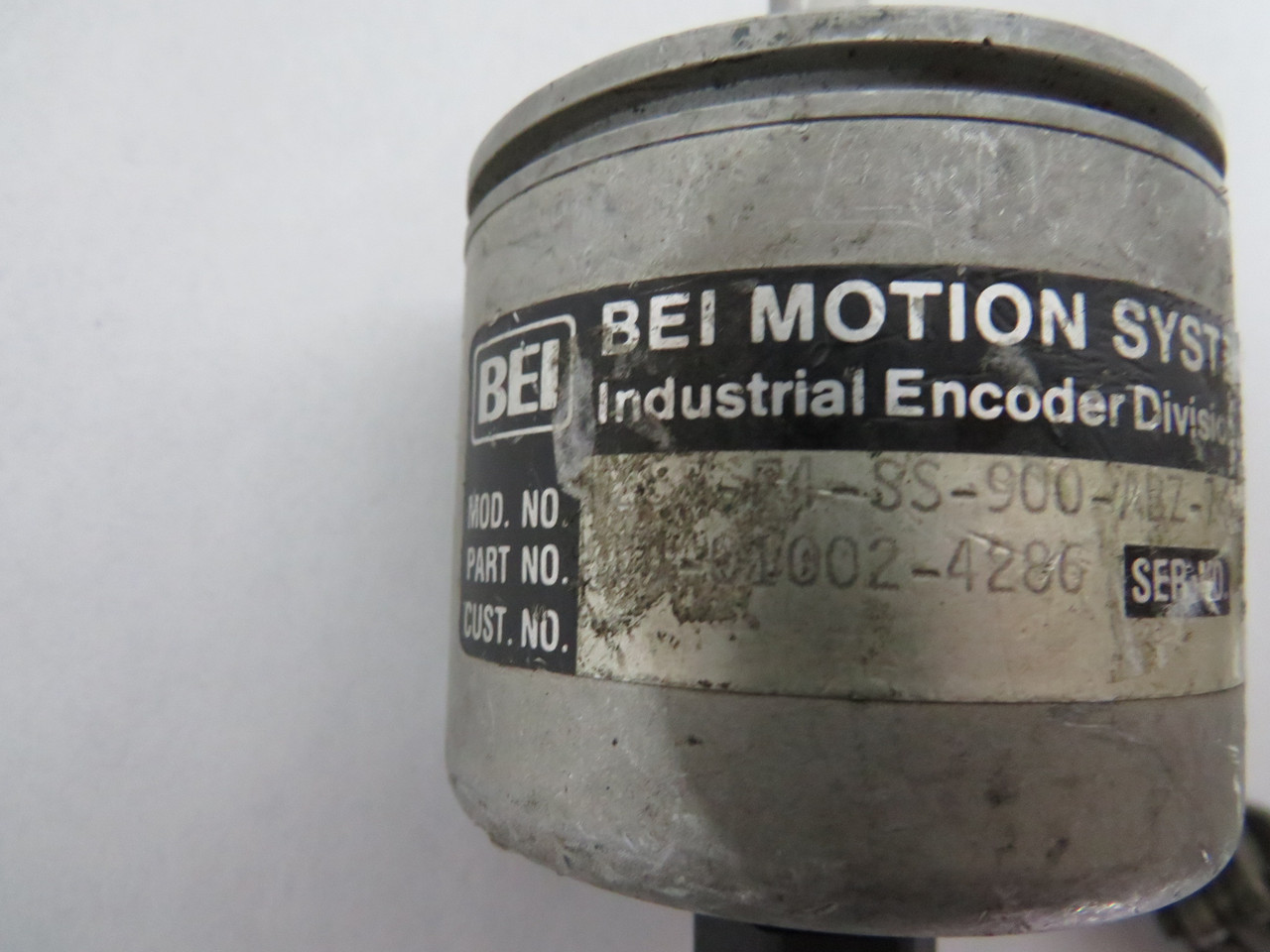 BEI H25E-F4-SS-900-ABZ-7406-LED-ECS36-S Incremental Encoder USED