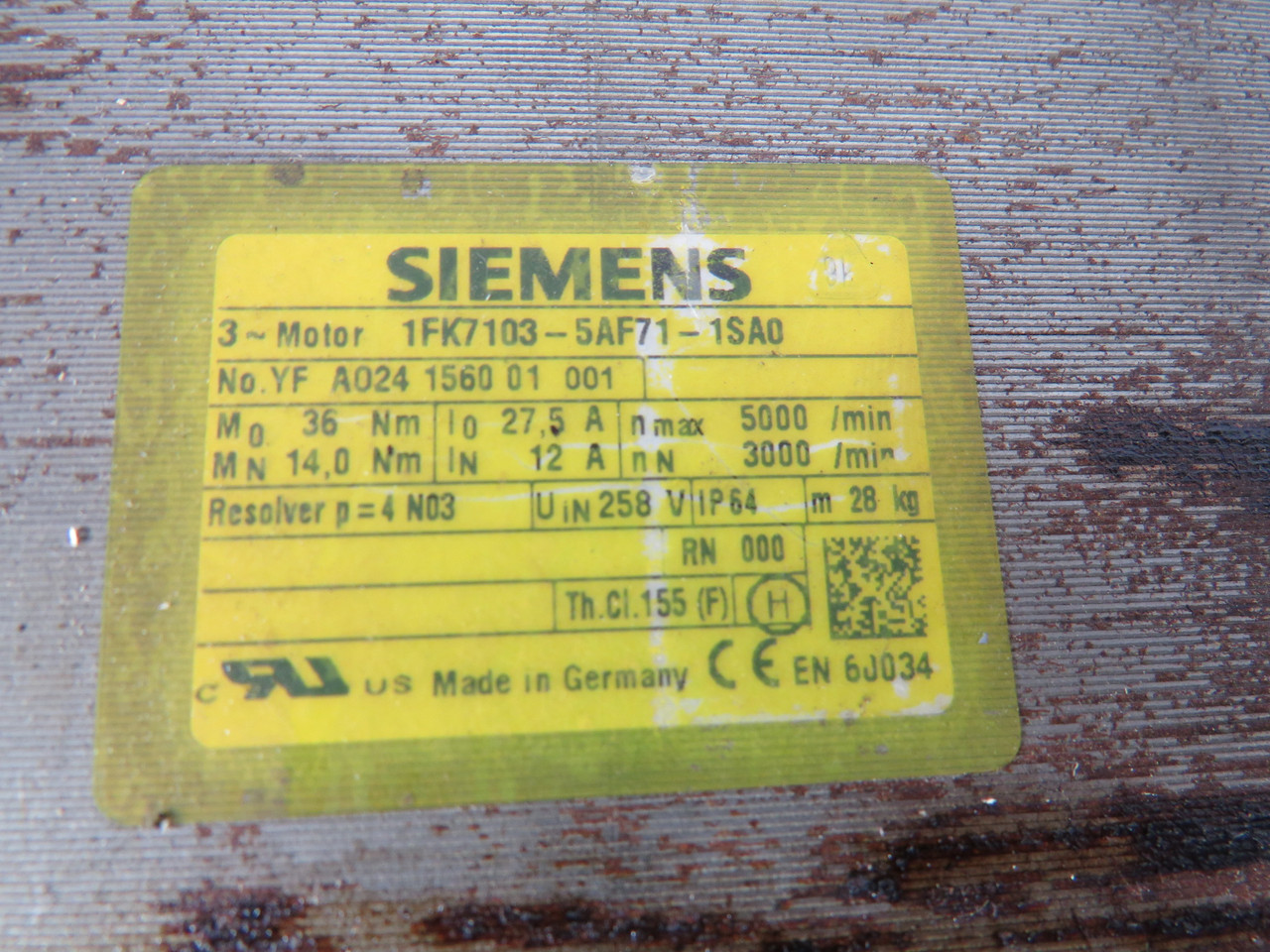 Siemens 1FK7103-5AF71-1SA0 Servo Motor 5000RPM 258V 36Nm 27.5A COSMETIC DMG USED