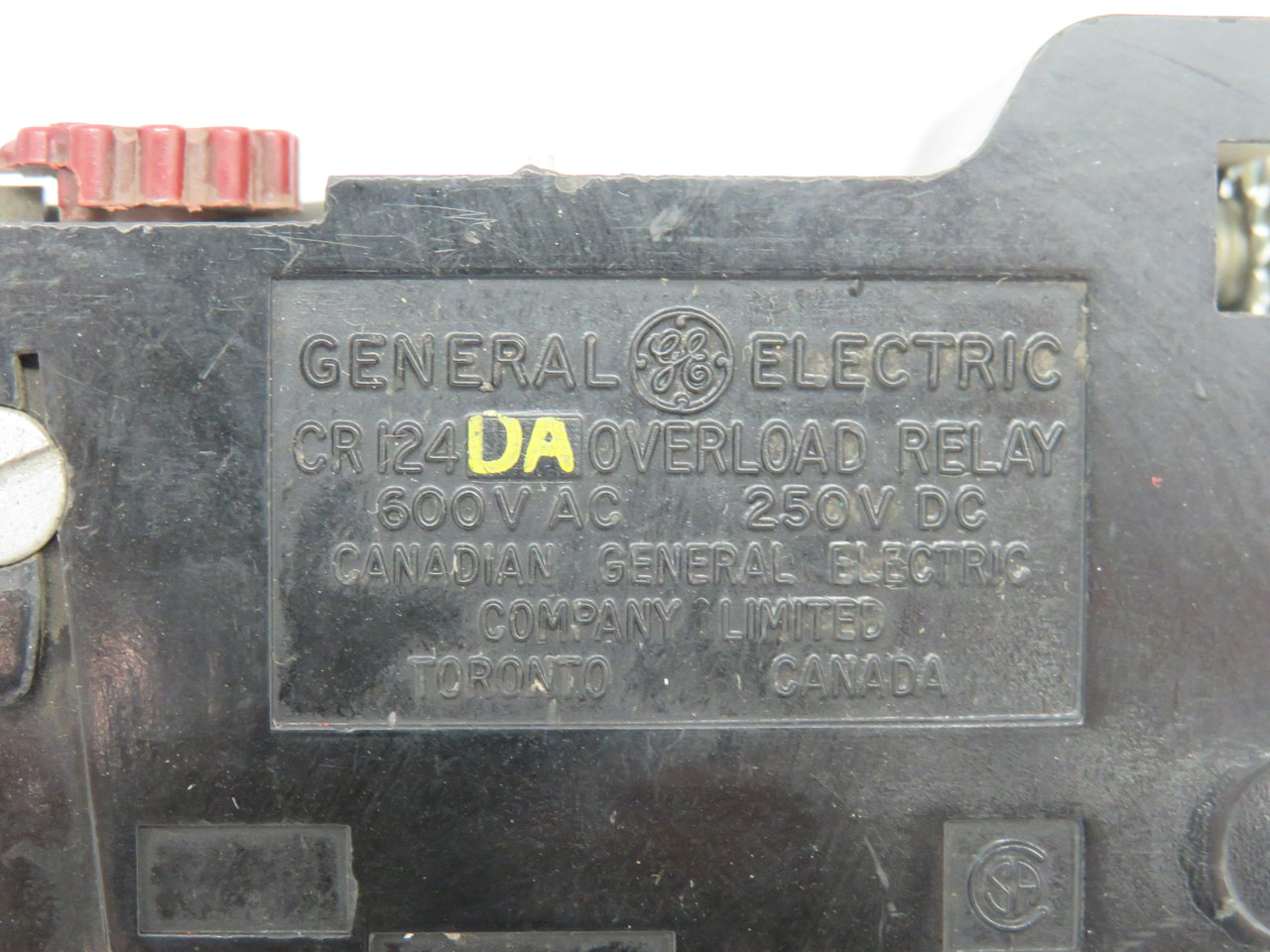 General Electric CR124DA Overload Relay 600VAC 250VDC COSMETIC DAMAGE USED