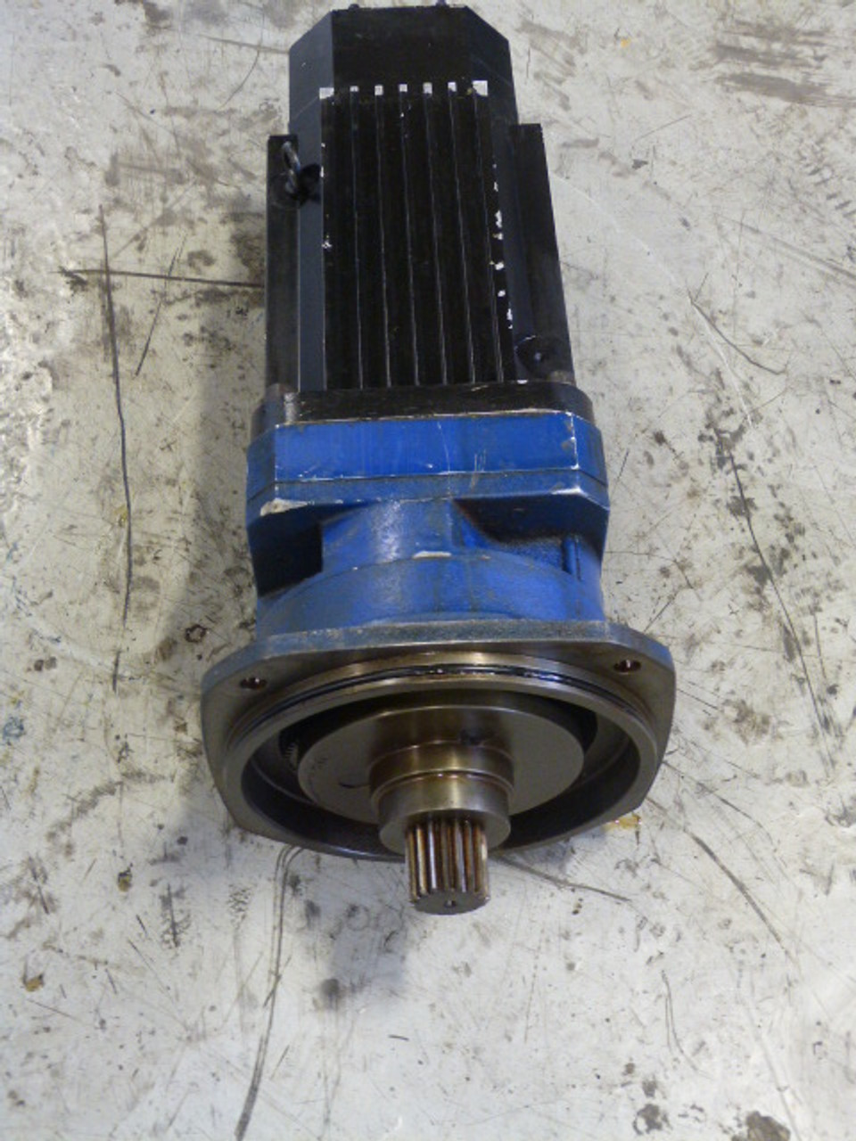 Moeller SP240M27011A W/ 1326AS-B660E-21 Brushless Motor 3000Rpm 3Ph 460V USED