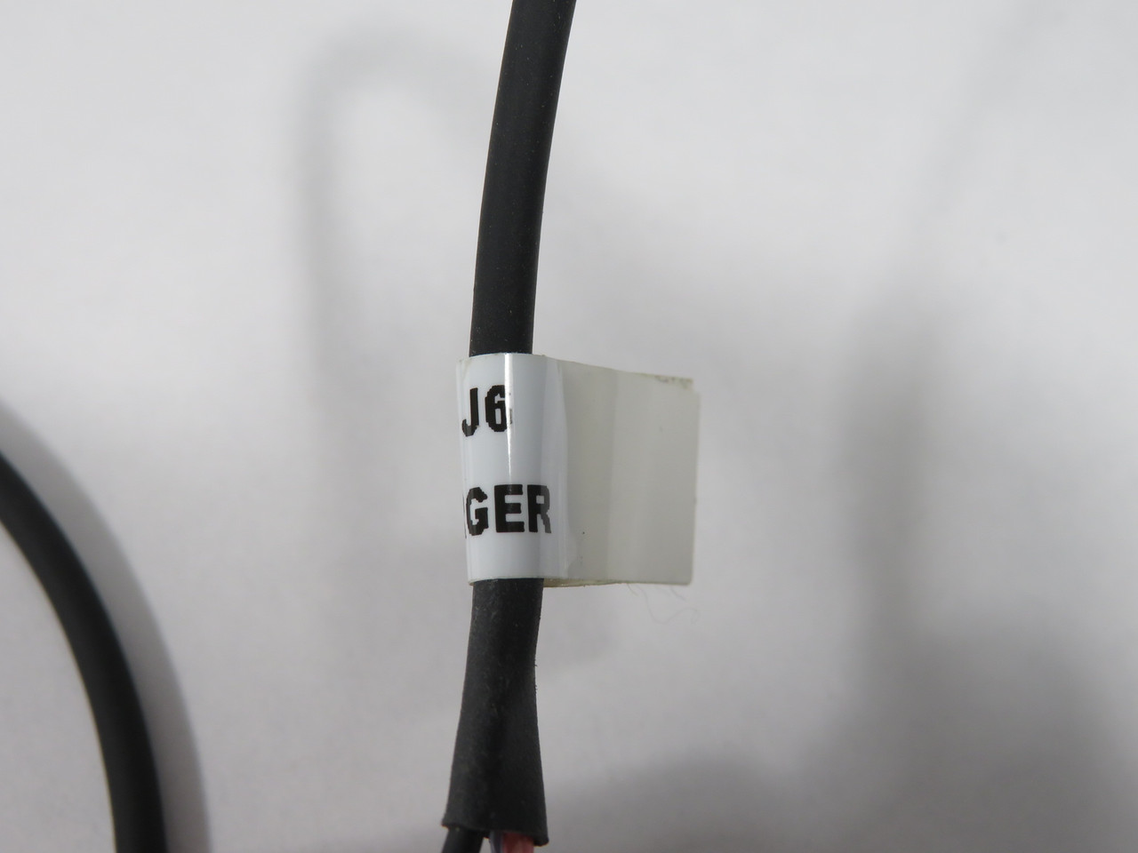 BHC Qvella 20200527-00 Surface Power Charger MB-J6 80cm Wires NOP