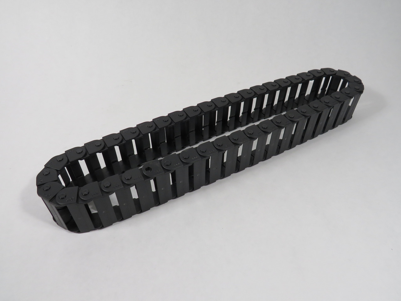 Igus Z08-40-028-0 Energy Chain Cable Carrier 40mm Width 44-Link Black NOP