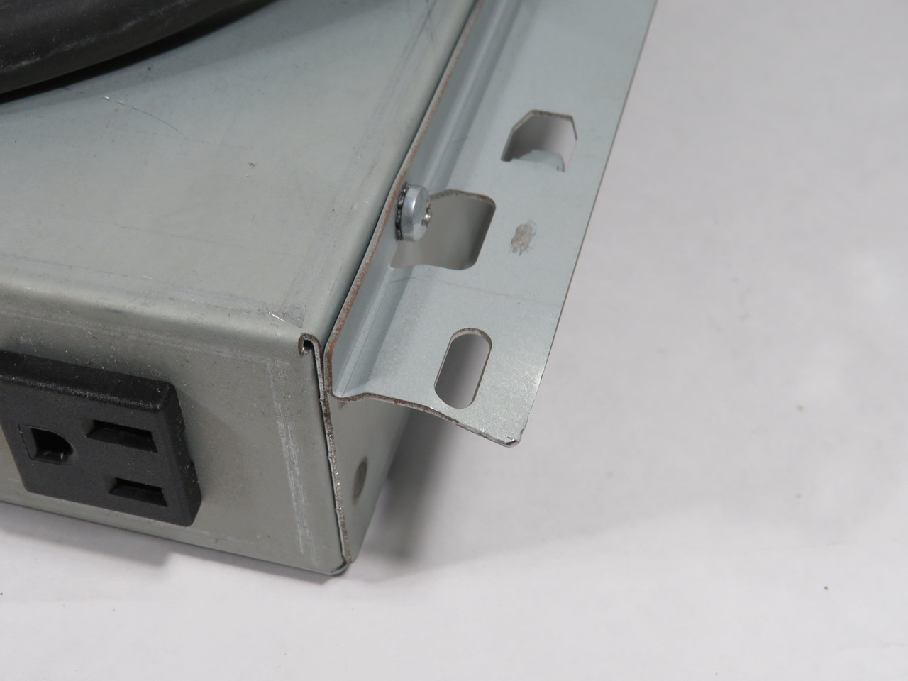 Compaq PDUC30A-1 Power Distribution Unit 100-127V 24A 50/60Hz USED
