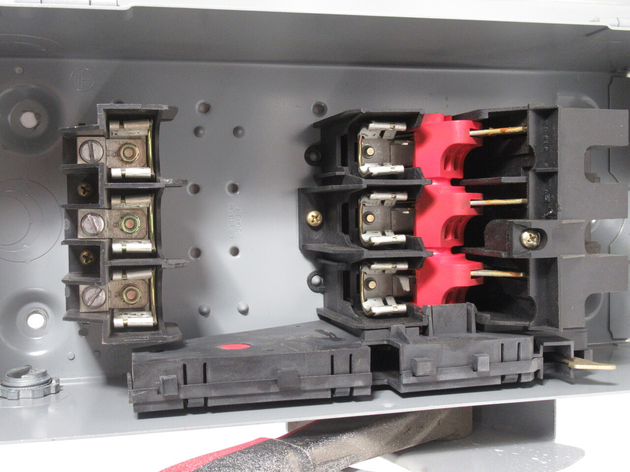 Square D CH361 Series F1 Enclosed Disconnect Switch Fusible 30A *STAINED* USED