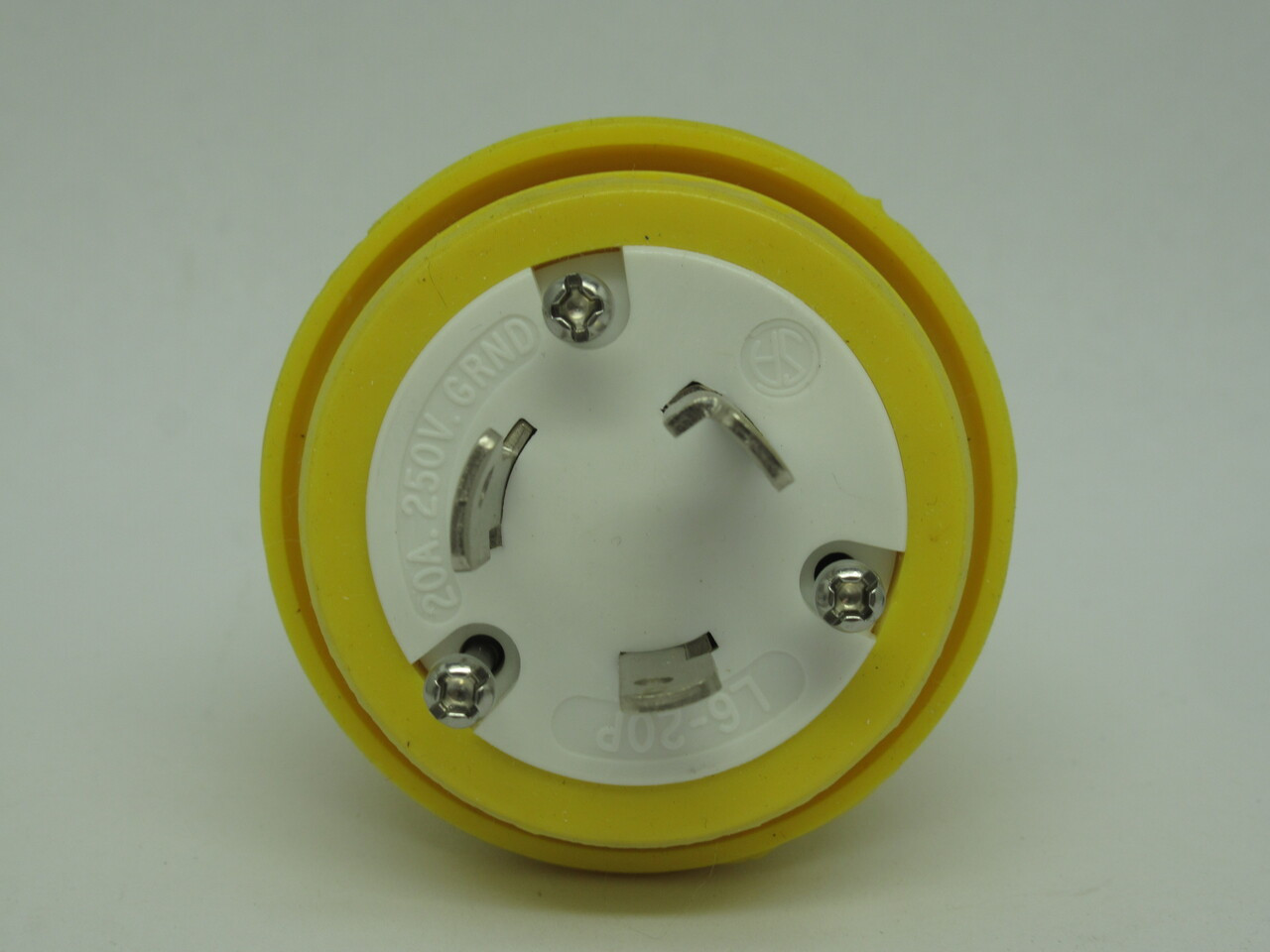 Woodhead 1301470021 Yellow Watertite Plug 20A 250V 3W 2P *DAMAGED BOX* NEW