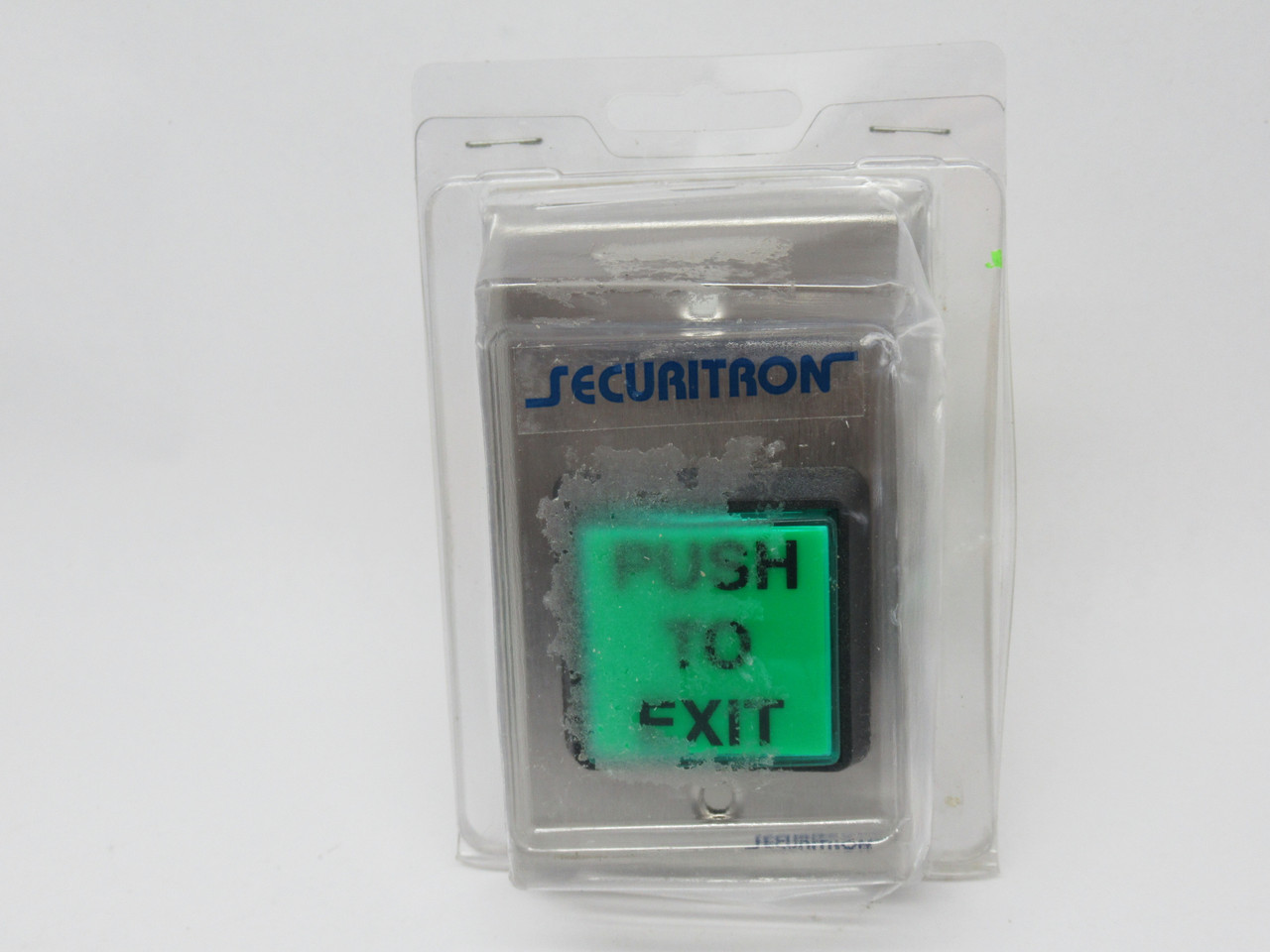 Securitron PB2E PUSH TO EXIT Push Button Momentary 1 Gang DMG PACKAGE NEW