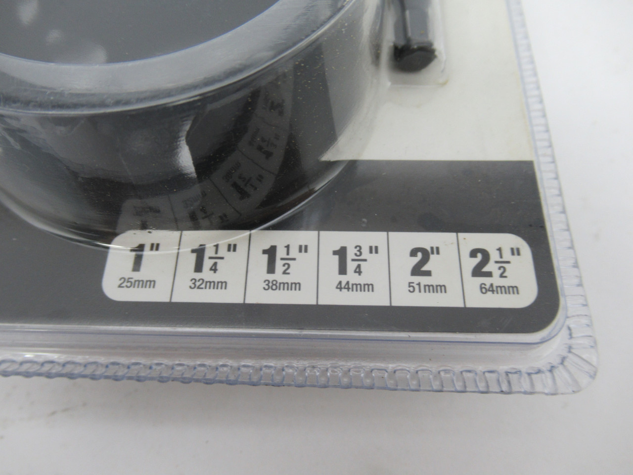 Avanti AHS007S 7-Piece High Carbon Steel Hole Saw Set 1 to 2-1/2" Range NEW