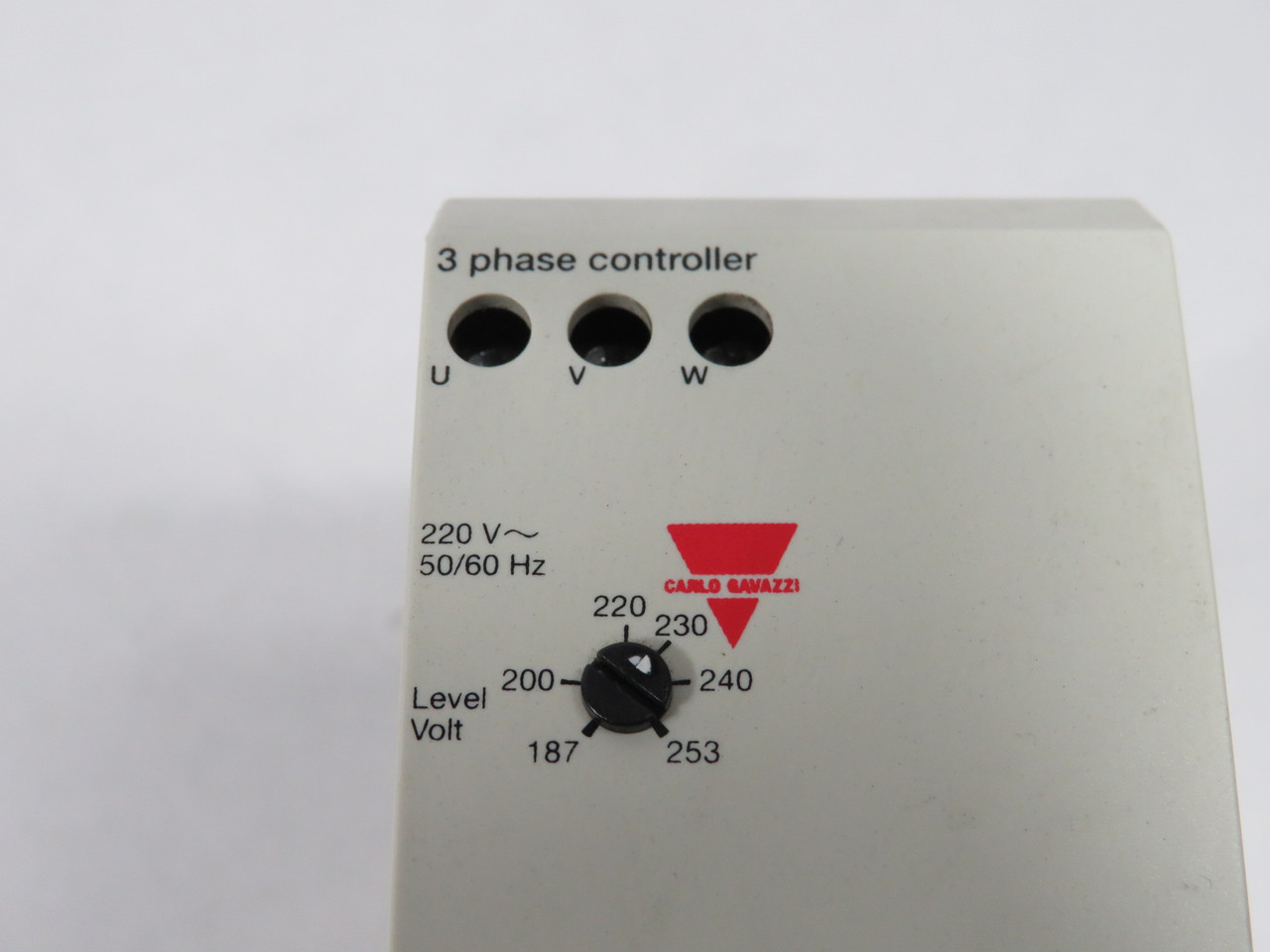 Carlo Gavazzi EUAC220 Monitoring Relay 3Ph 220V 50/60Hz 187-253V USED