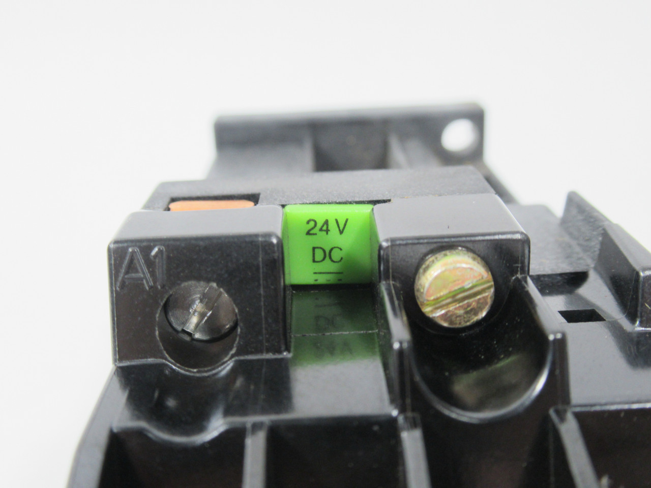 Siemens 3TH8031-0B Contactor 24VDC 3NO 1NC 16A NOP