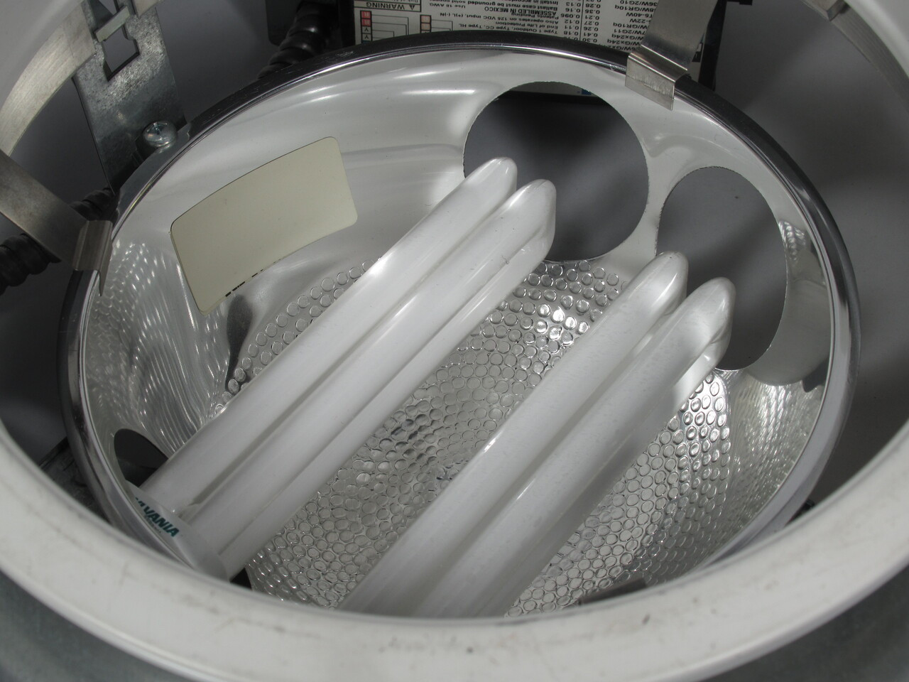 Eureka Lighting E1622 Recessed Fluorescent Luminaire 120/277V 56W USED