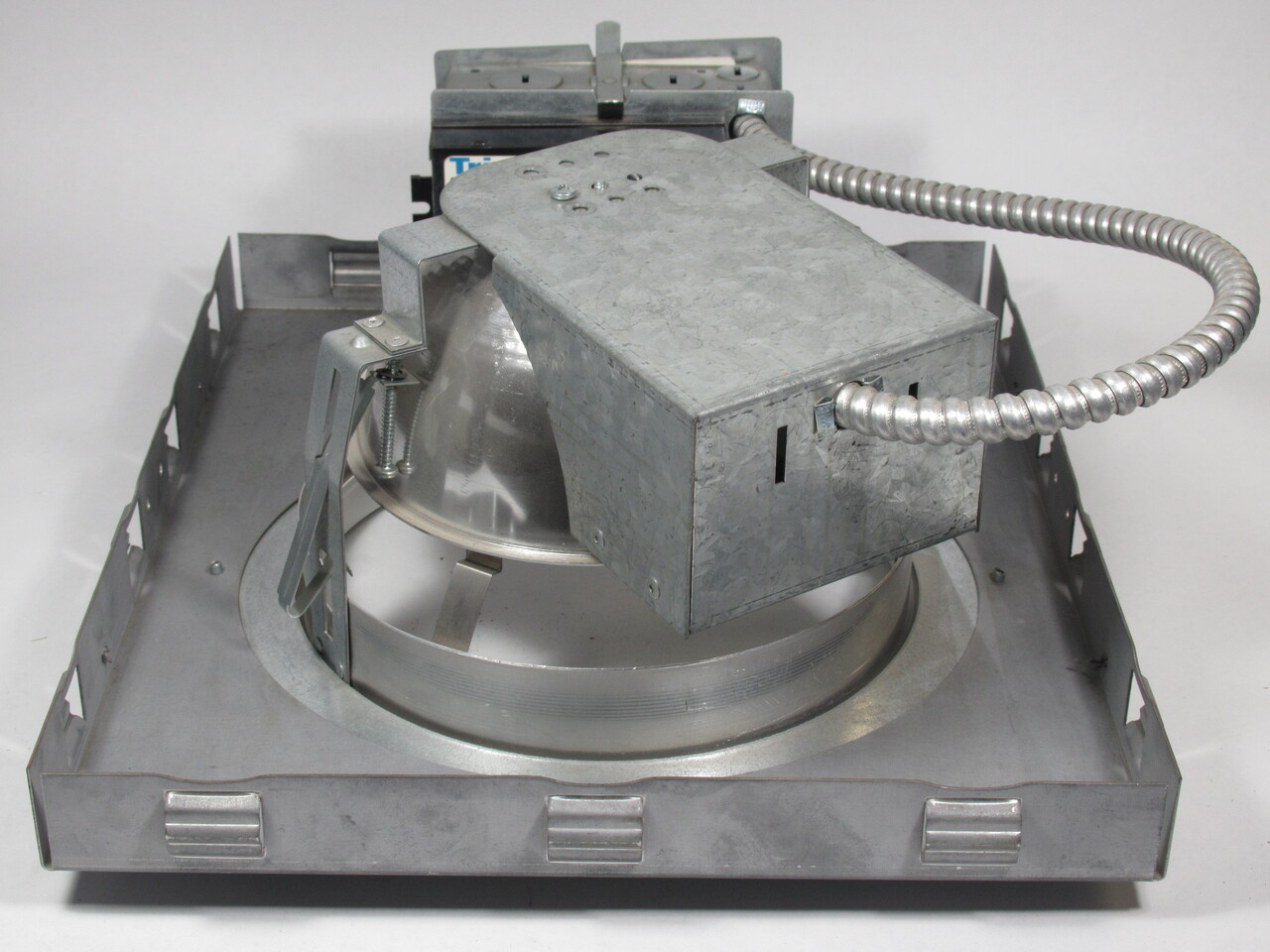 Eureka Lighting E1622 Recessed Fluorescent Luminaire 120/277V 56W USED