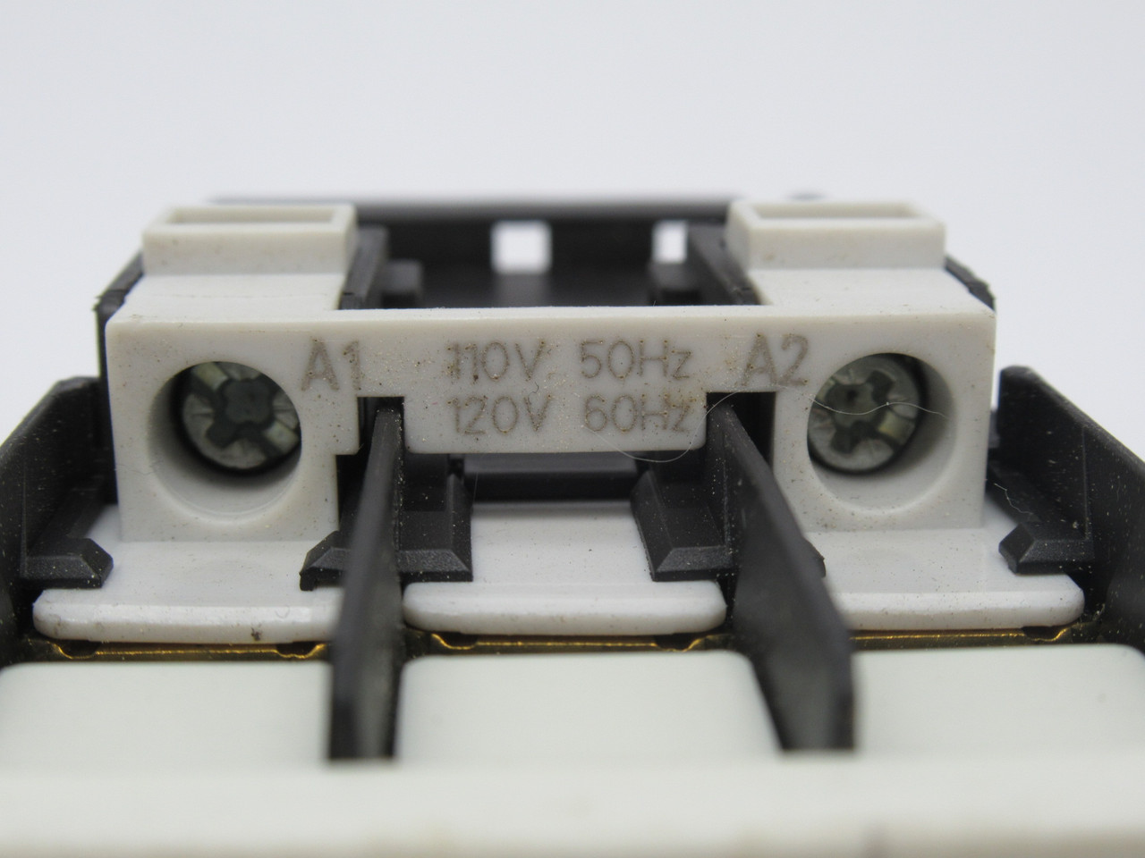 Siemens 3RT1023-1AK60 Power Contactor 110/120V 50/60Hz 3-Pole 9A USED