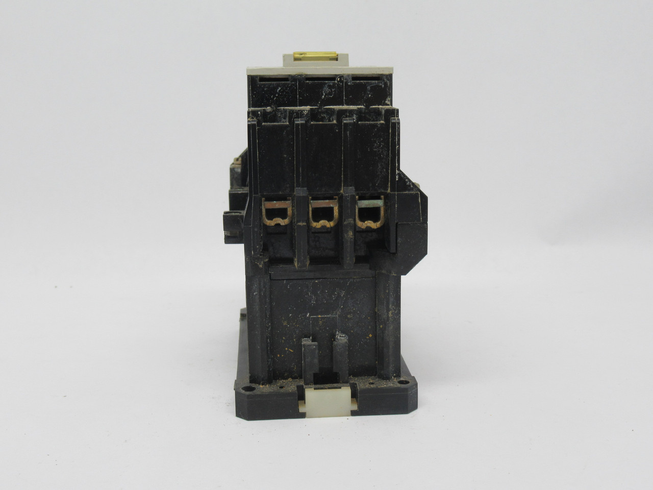 Allen-Bradley 100-A38ND3 Contactor Ser. C 110/120V 50/60Hz 3P 690V 38A USED