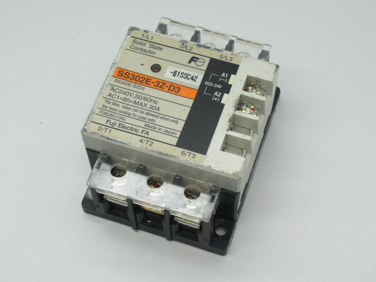 Fuji Electric SS302E-3Z-D3 Solid State Contactor 5-24VDC 240VAC 50/60Hz USED