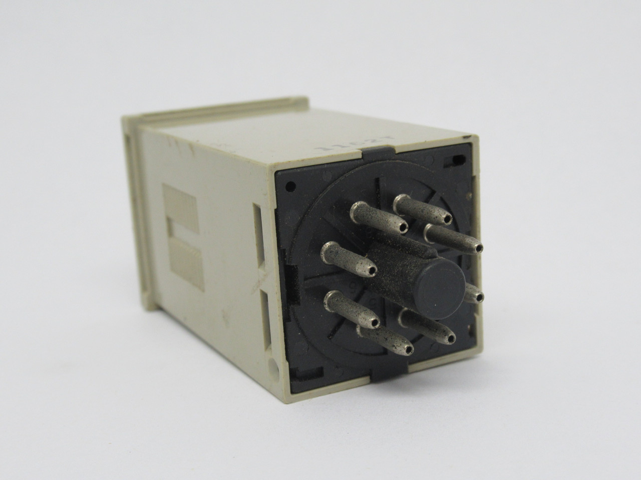 Omron H3G-8C-100/110/120VAC-10S Solid State Timer 100/110/120VAC 0-10s USED