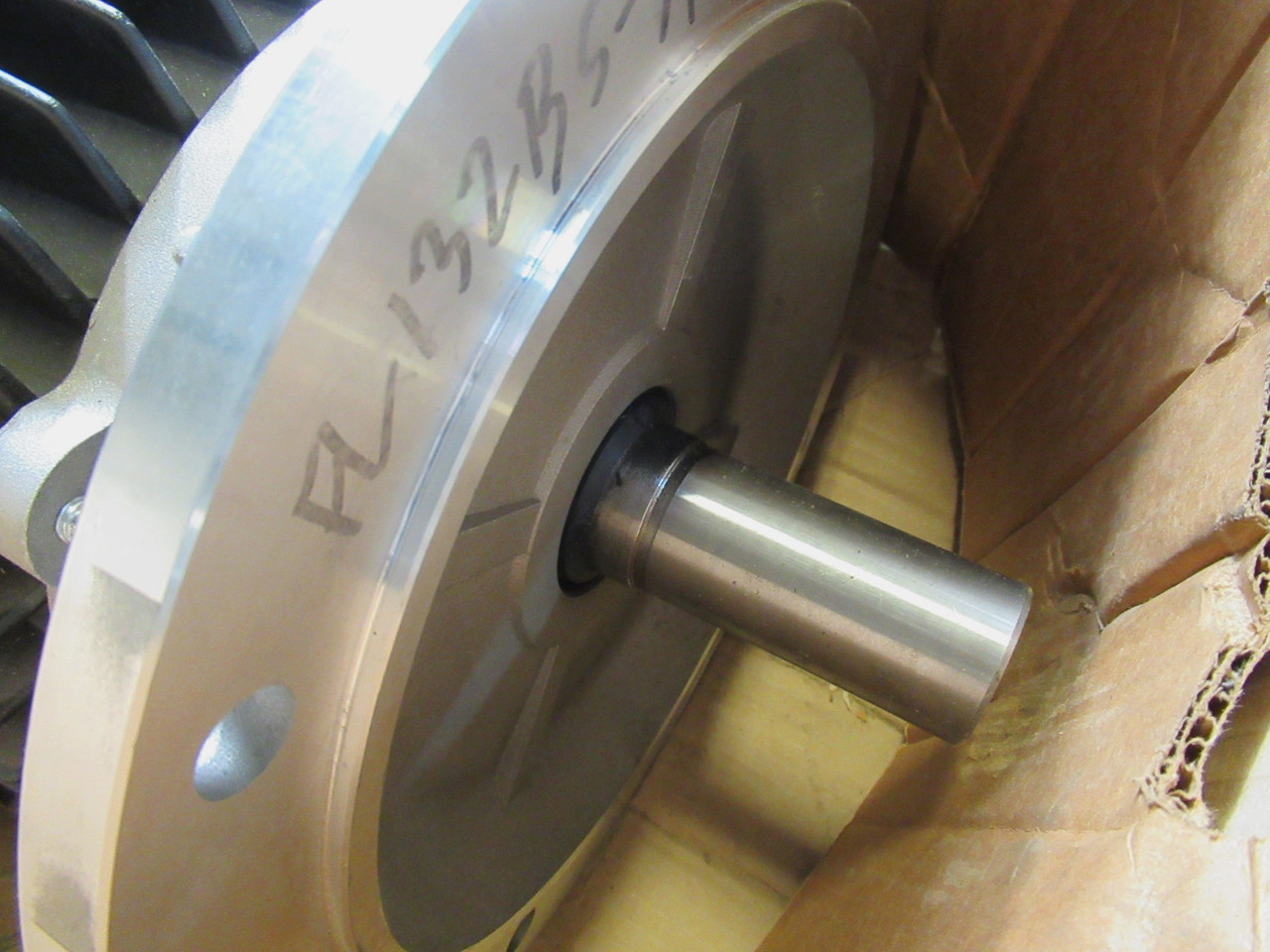 Lafert AM132MZA8 4.0HP 900RPM 575V TEFC 6.1A 60Hz SHELF WEAR/BOX DMG NEW