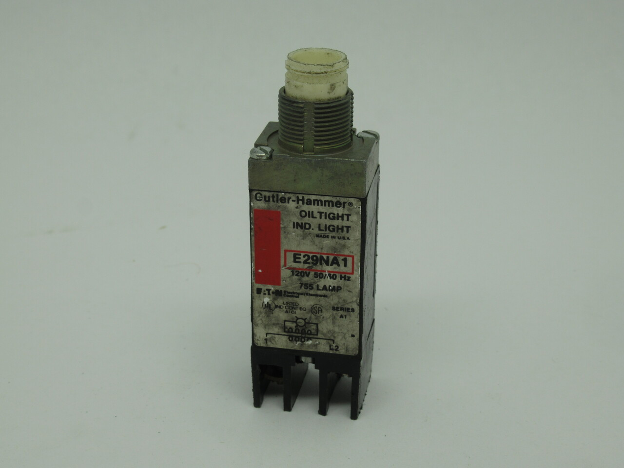 Eaton Cutler-Hammer E29NA1 Oil Tight Indicating Light Unit 120V *NO LAMP* USED