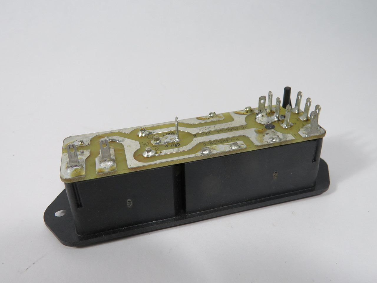 Corcom 6VM4S Power Entry Module 120V 6A 47-440Hz USED